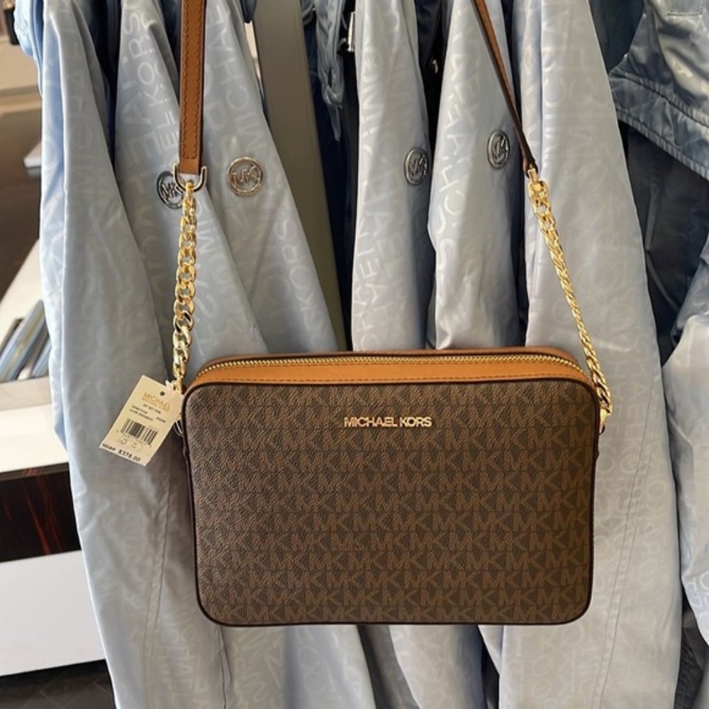 Michael Kors Large Jet Set Item East West Crossbody Brown - Picture 1 of 16